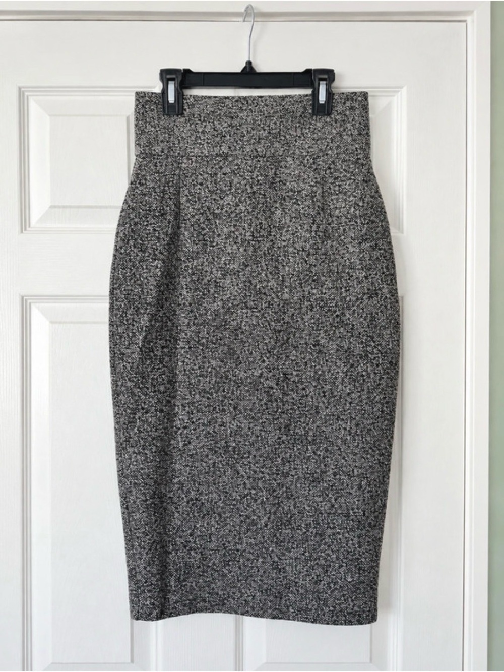 NWT Bebe high waist black white tweed pencil miniskirt back slit small